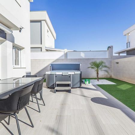 Casa Bos Dolpfin Wellness Luxury Entire Villa Pool & Jacuzzi Gran Alacant Near Beach Puerto Marino Dış mekan fotoğraf