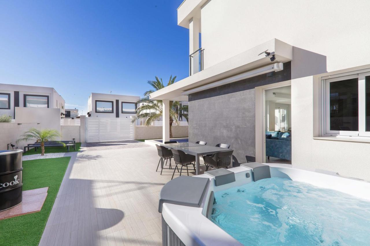Casa Bos Dolpfin Wellness Luxury Entire Villa Pool & Jacuzzi Gran Alacant Near Beach Puerto Marino Dış mekan fotoğraf