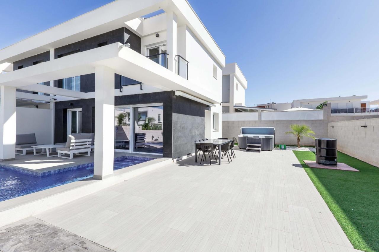 Casa Bos Dolpfin Wellness Luxury Entire Villa Pool & Jacuzzi Gran Alacant Near Beach Puerto Marino Dış mekan fotoğraf